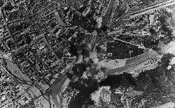 1945, Bomben  verschonen Negrelli HAlle am Bozner Bahnhof